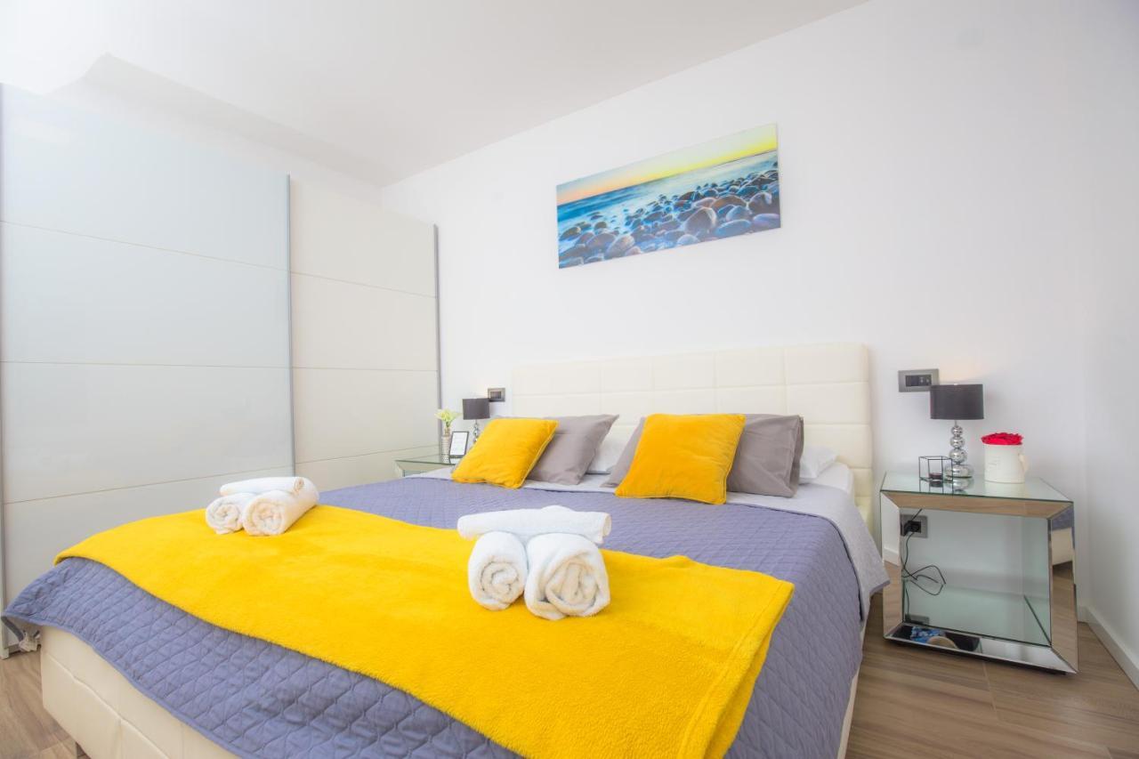 Apartment Gallery Primošten المظهر الخارجي الصورة
