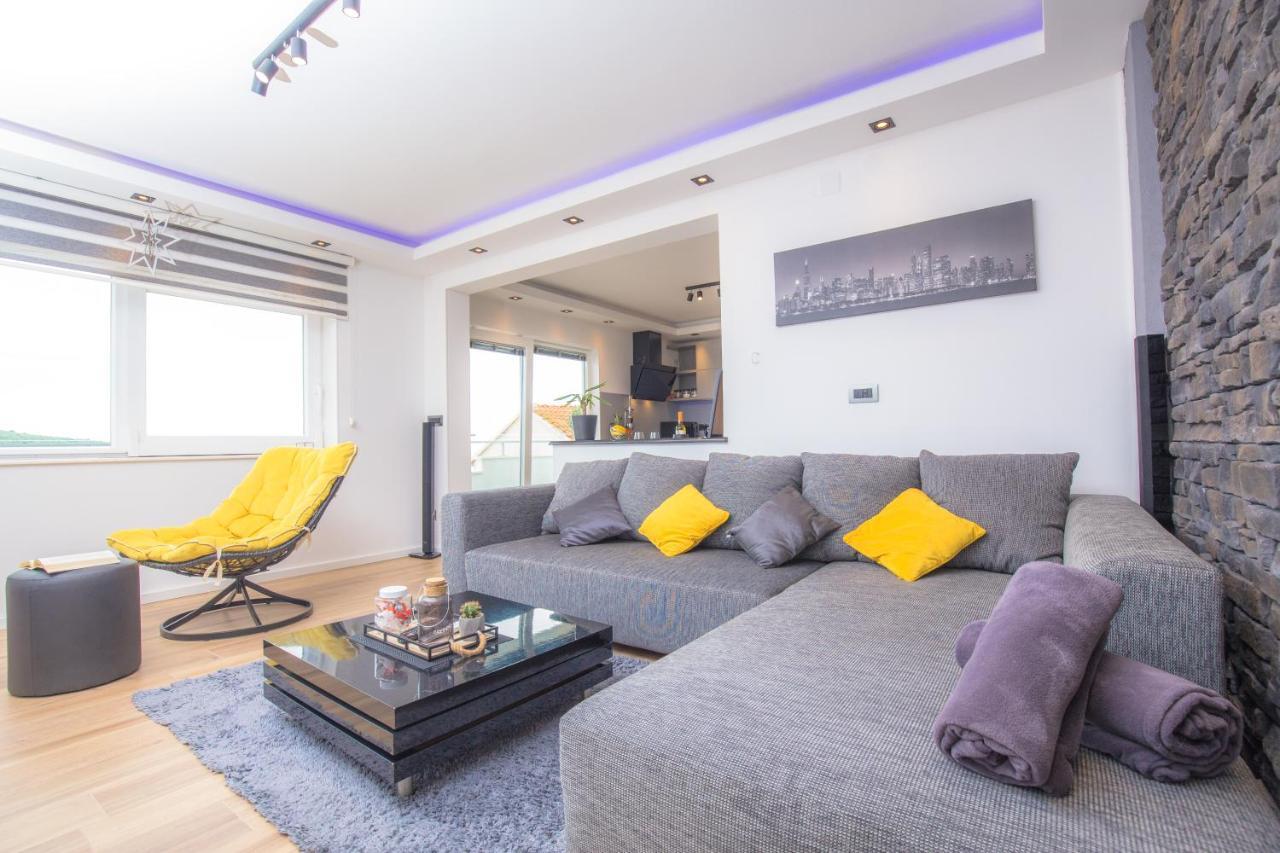 Apartment Gallery Primošten المظهر الخارجي الصورة